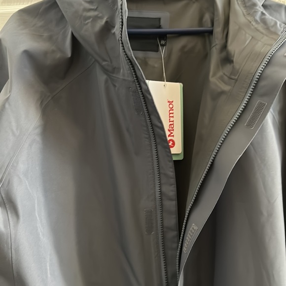 COPY - New with Tags Marmot rain jacket - Picture 7 of 10